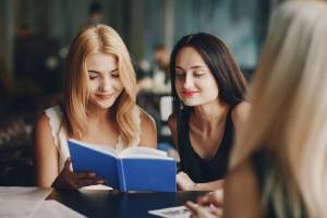 Choosing Between BBA and MBA: Decoding the Right Path for Your Career